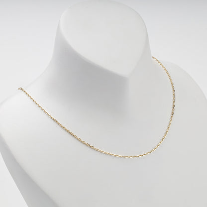 Fine yellow gold 585 cable chain necklace, angled view