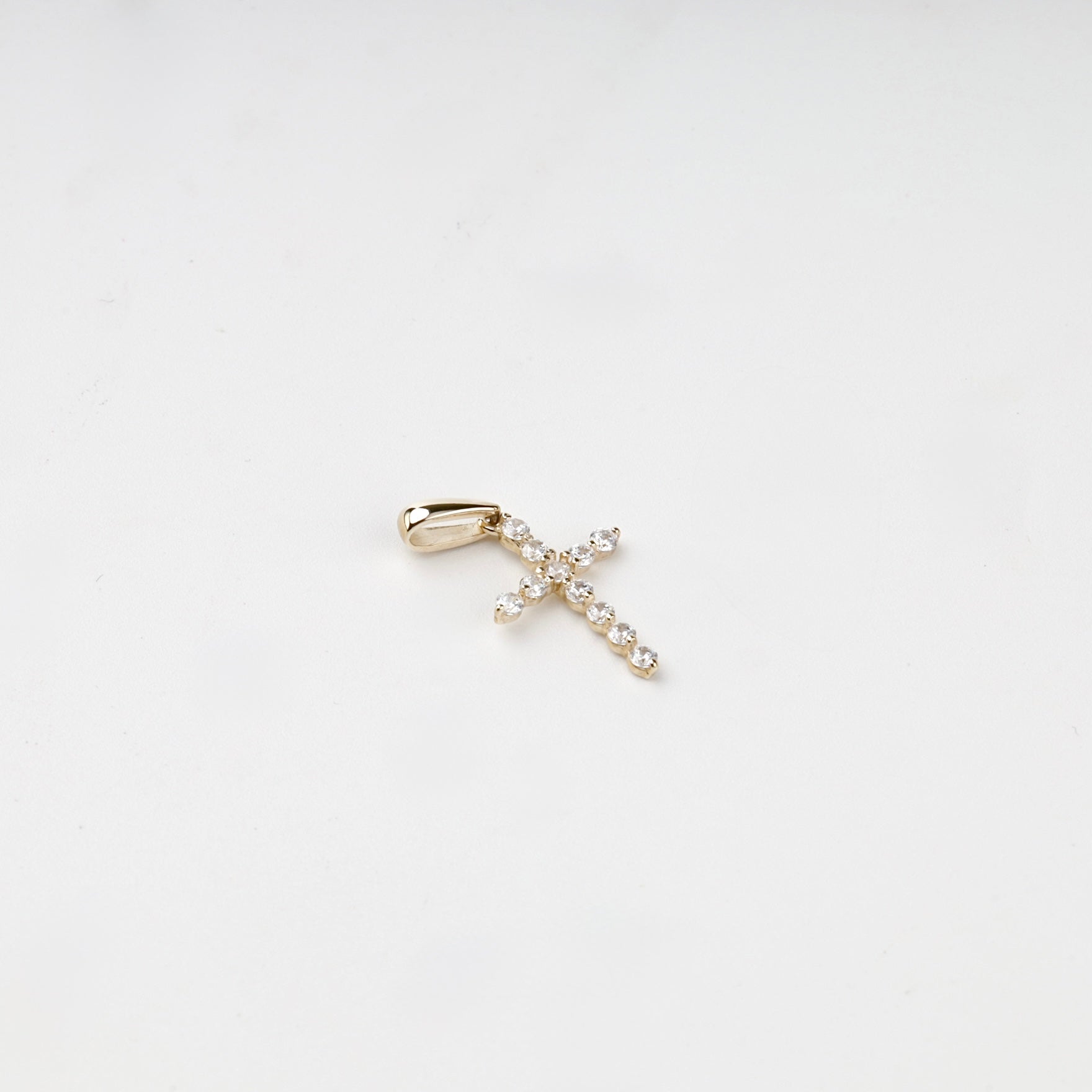 Yellow Gold 14K (585) cubic zirconia cross pendant, product view 6 — Kabluchka