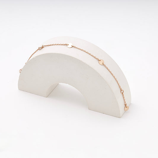 Rose gold 585 disc station chain bracelet on display — Kabluchka