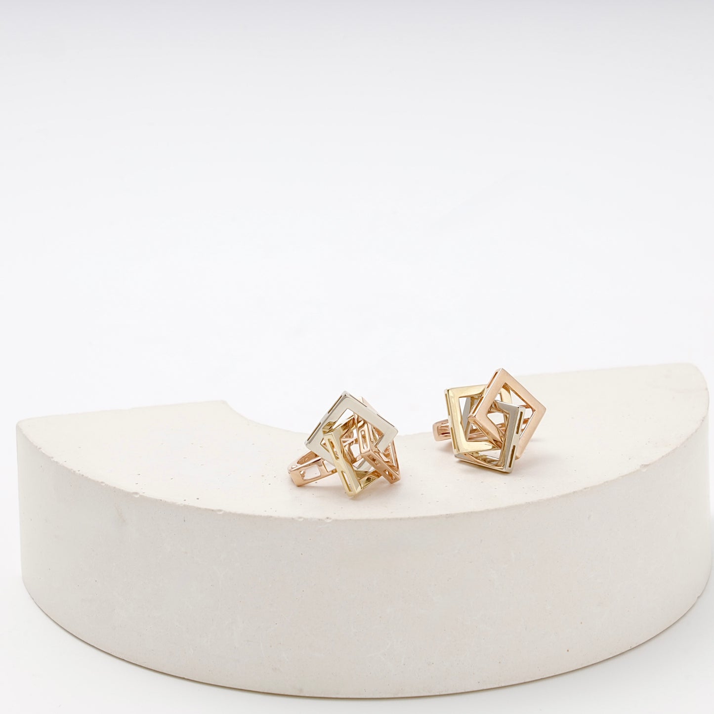 Gold 585 three-tone geometric cube earrings pair — Kabluchka