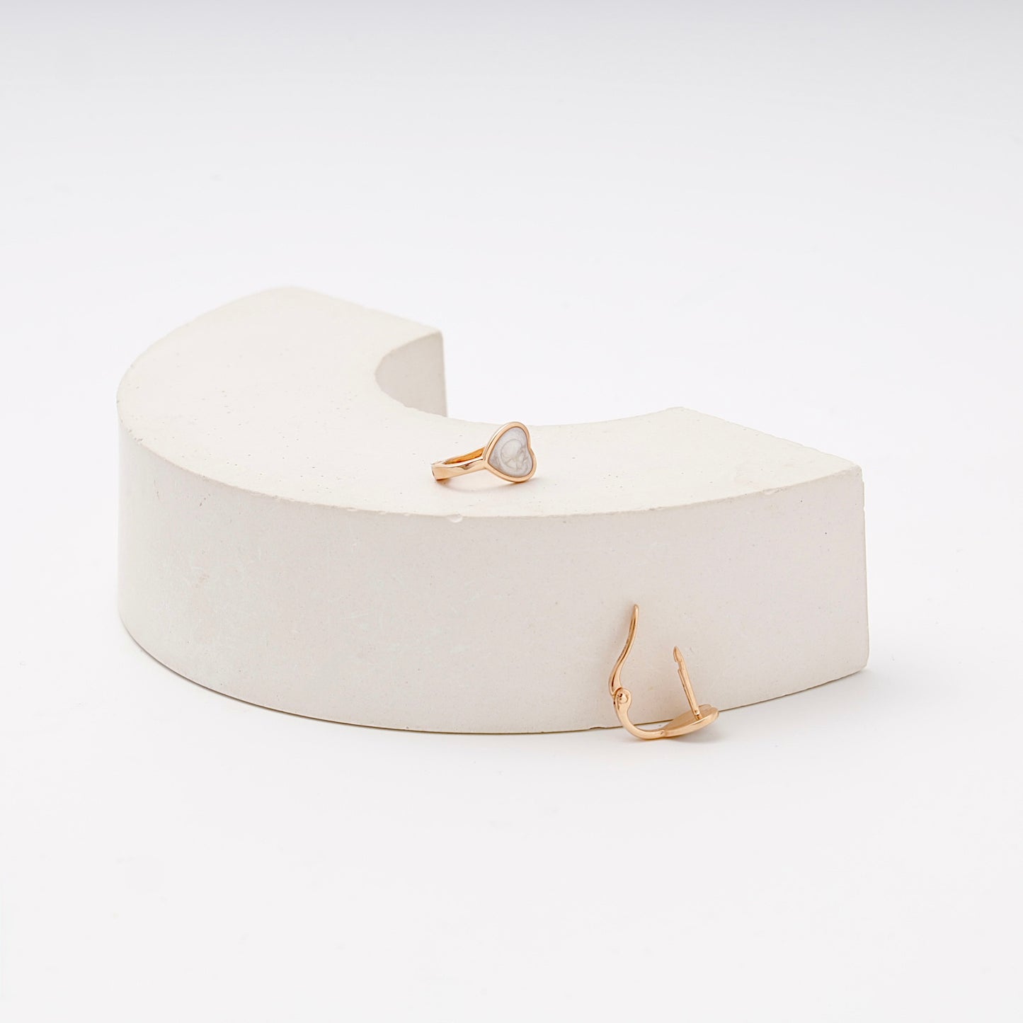 Children's Rose Gold 585 Heart Earrings with White Enamel — side view — Kabluchka