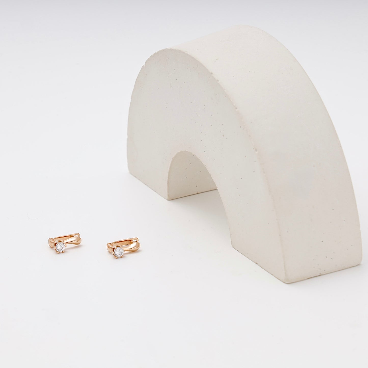 Children's rose gold 585 earrings with cubic zirconia — Kabluchka