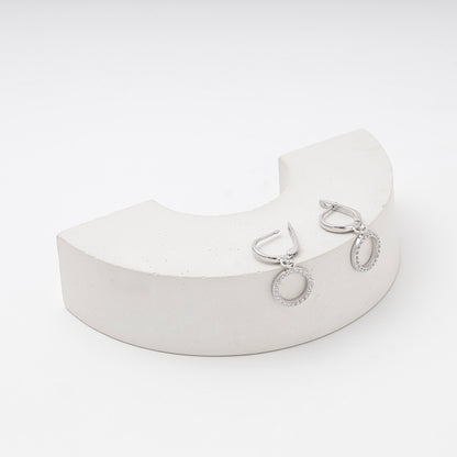 Silver 925 circle drop earrings on display — Kabluchka
