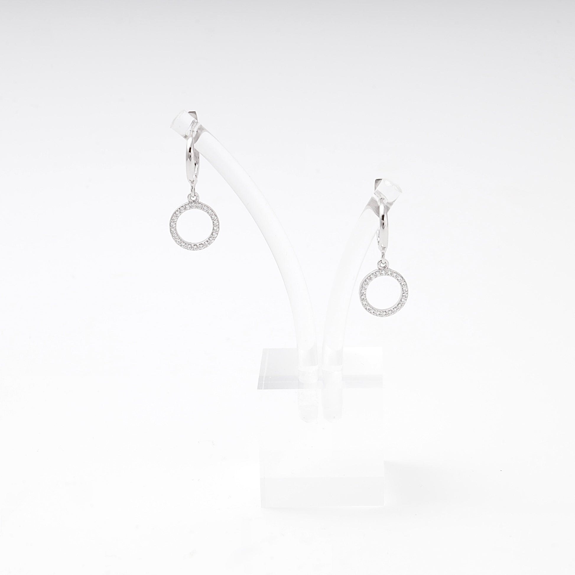 Silver 925 circle drop earrings on display — Kabluchka