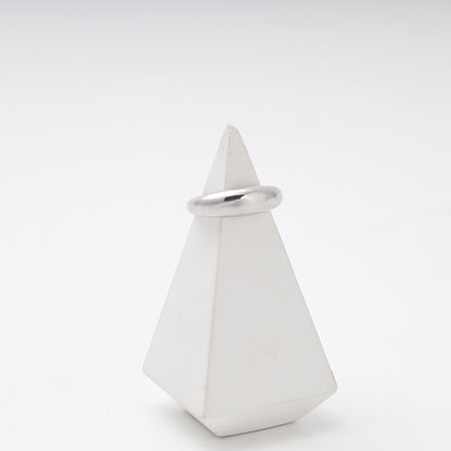 Silver 925 Dome Ring Rhodium-Plated — on pyramid stand — Kabluchka
