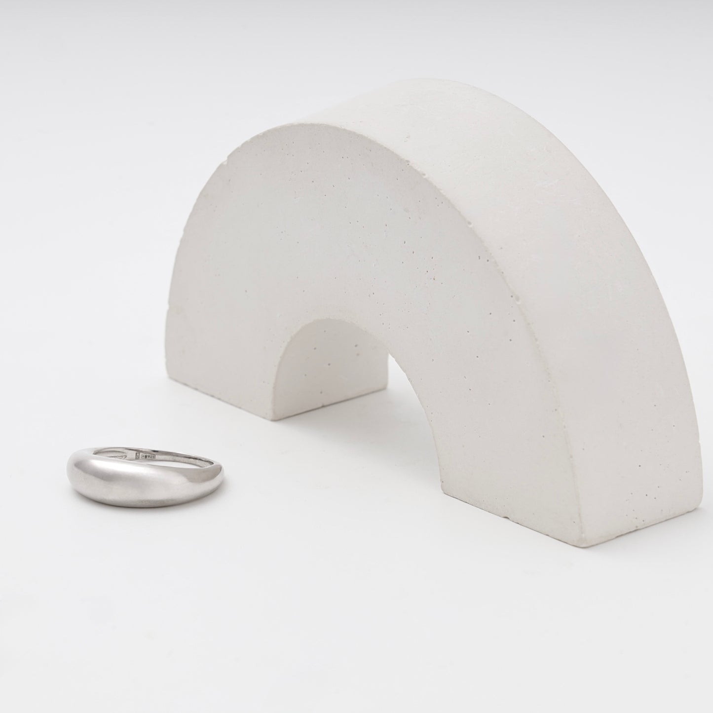 Silver 925 Dome Ring Rhodium-Plated — profile view — Kabluchka