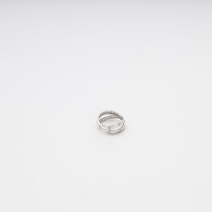 Silver 925 Crossover Love Ring detail view — Kabluchka
