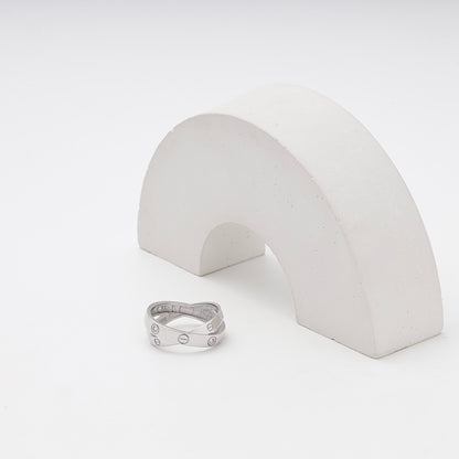 Silver 925 Crossover Love Ring with CZ on display — 0784.10р — Kabluchka