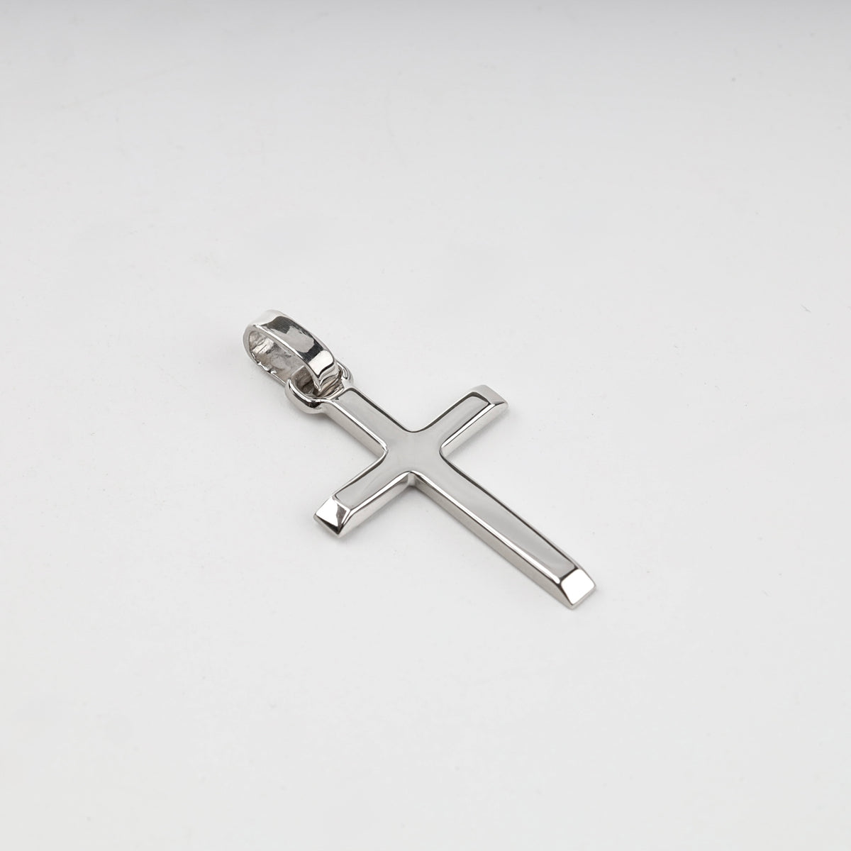 Silver 925 polished cross pendant with reverse inscription — front view — Kabluchka