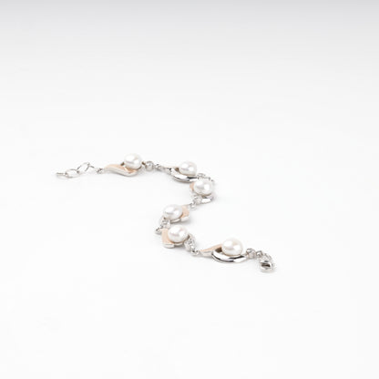 Rhodium-plated link bracelet and extension chain — close-up — Kabluchka