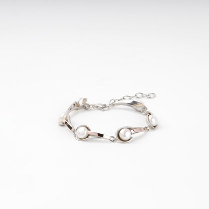 Rhodium-plated Silver 925 and Gold 375 pearl link bracelet — front view — Kabluchka