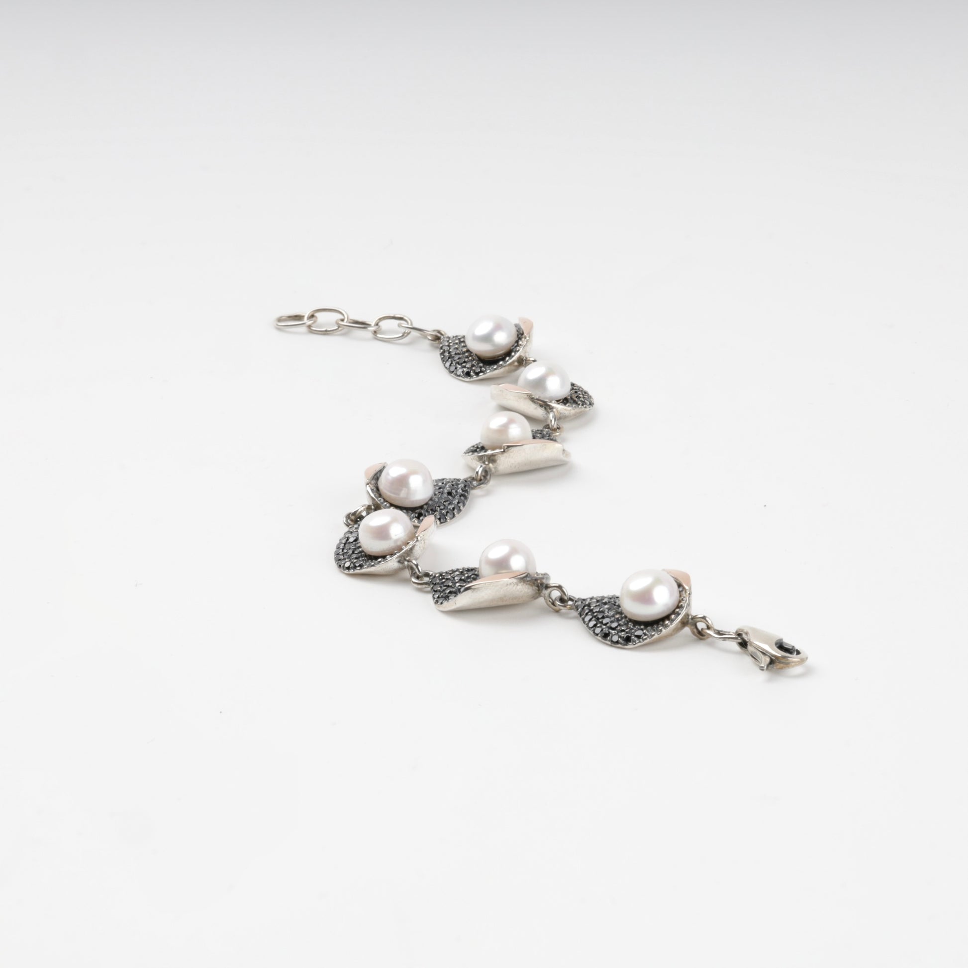 Lobster clasp and extension chain on 0409 bracelet