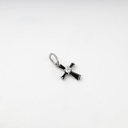 Silver 925 black and clear cubic zirconia cross pendant — front view — Kabluchka