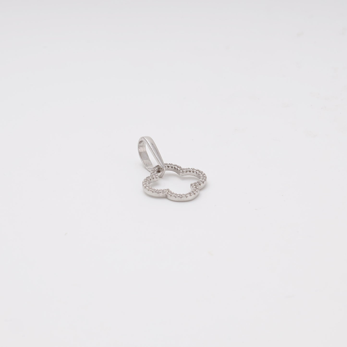 Silver 925 clover pendant, side view with bail — Kabluchka