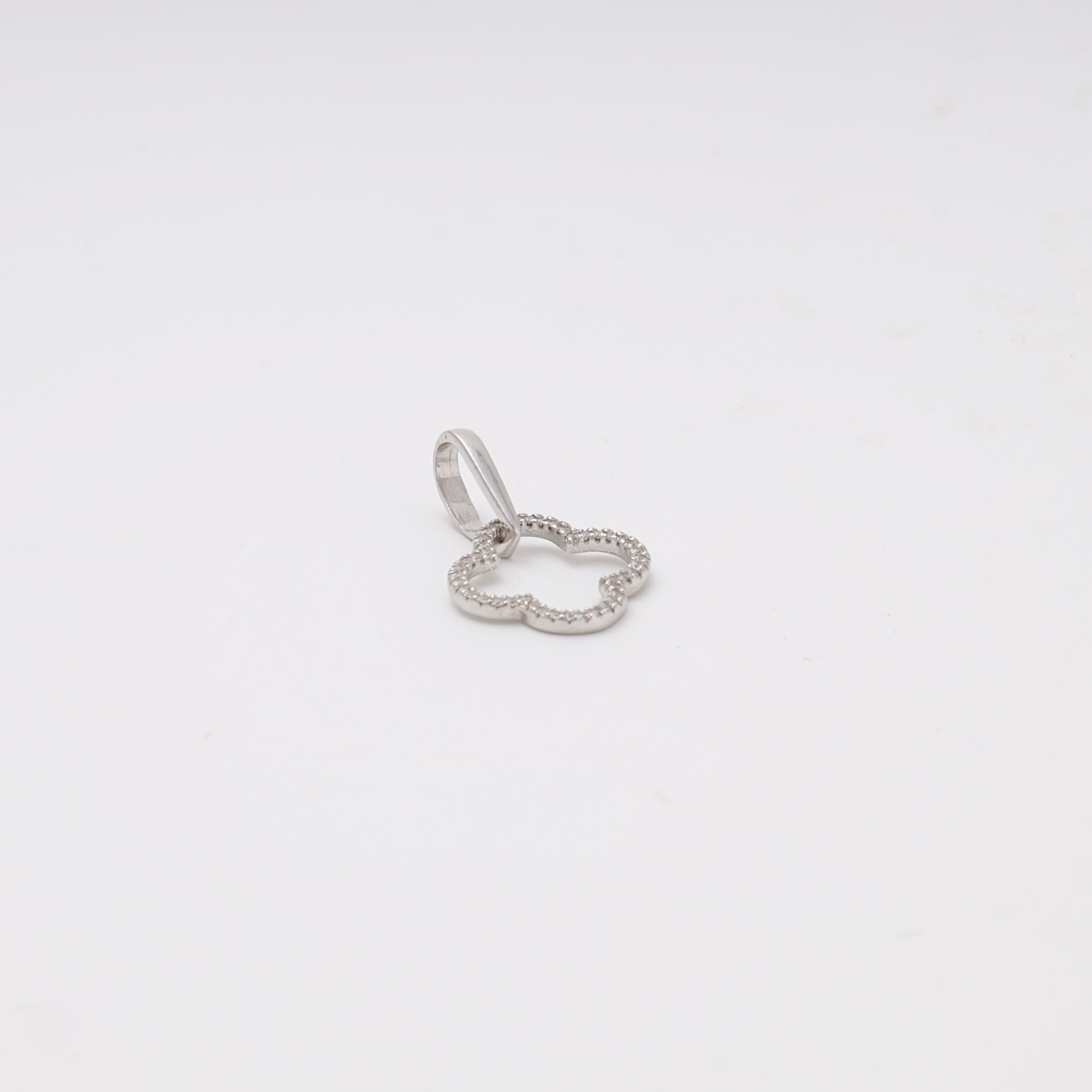 Silver 925 clover pendant, side view with bail — Kabluchka