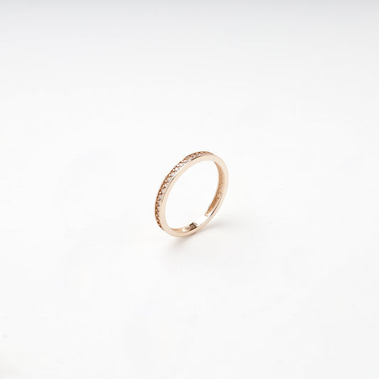 Rose gold 585 slim cubic zirconia band ring, angled view — Kabluchka