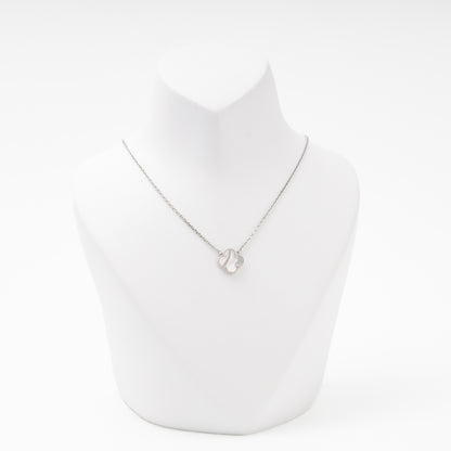 Silver 925 necklace with mother-of-pearl clover pendant on bust front — Kabluchka