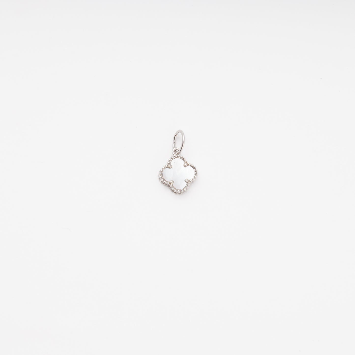 Silver 925 Clover Pendant with Mother-of-Pearl — Kabluchka