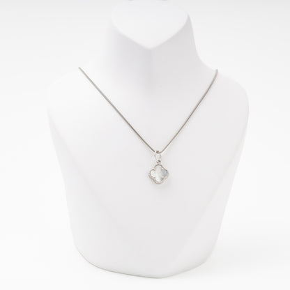 Silver 925 Clover Pendant with Mother-of-Pearl — Kabluchka