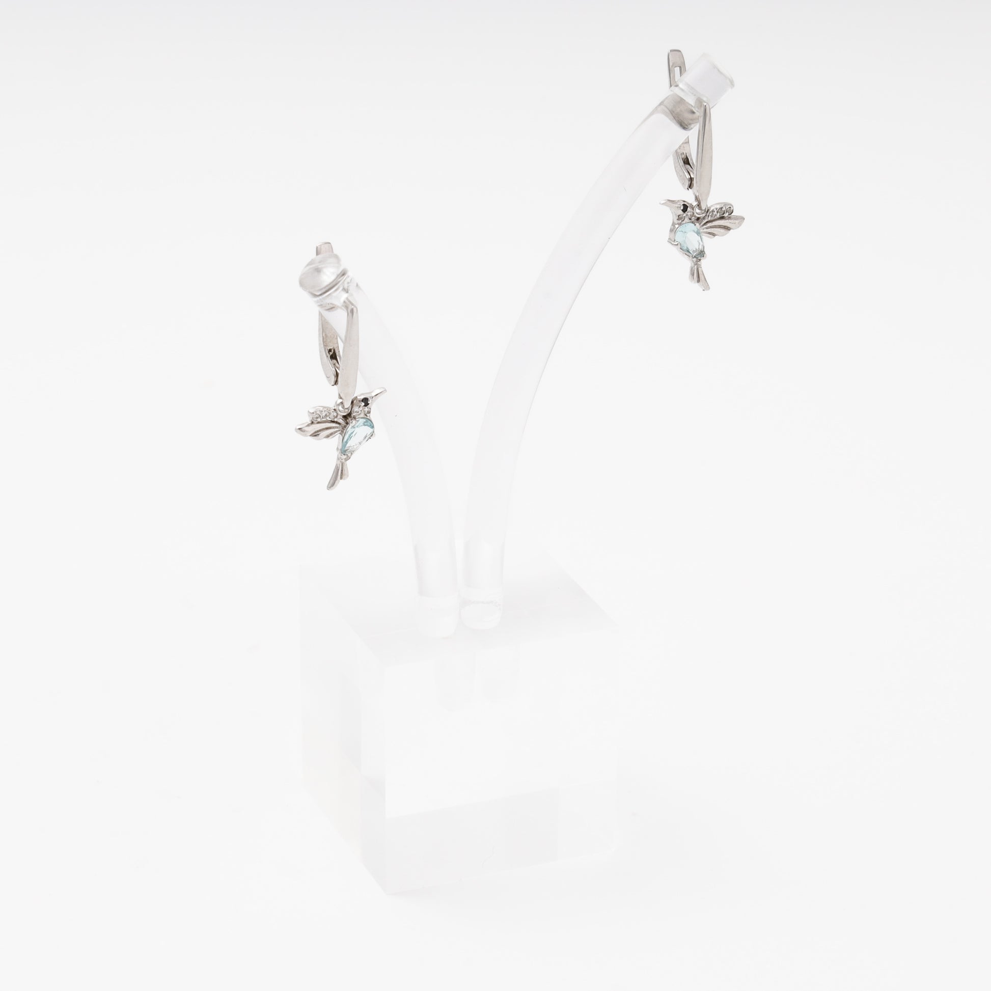 Silver 925 hummingbird drop earrings on display — Kabluchka