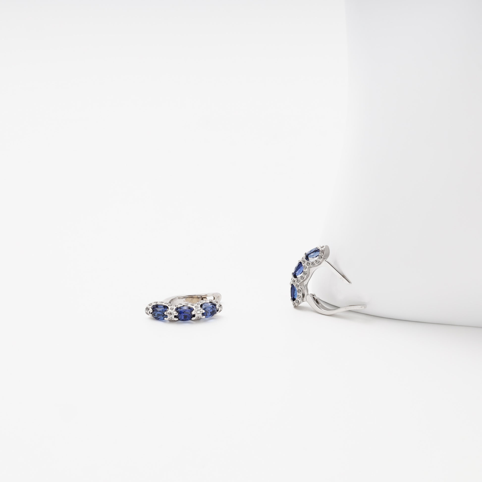 White Gold 585 14K Earrings with Sapphires and CZ — Kabluchka