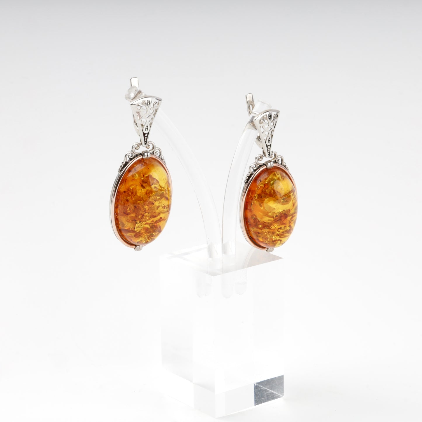 Oval amber drop earrings with openwork tops — Kabluchka