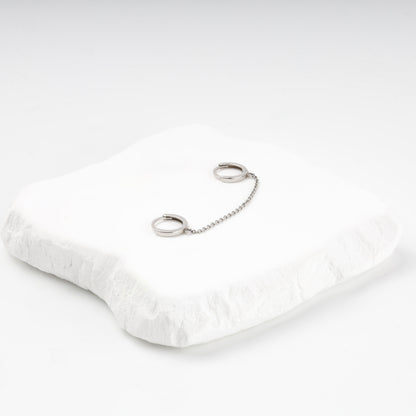 Minimalist silver 925 huggie hoops with clicker closure — Kabluchka