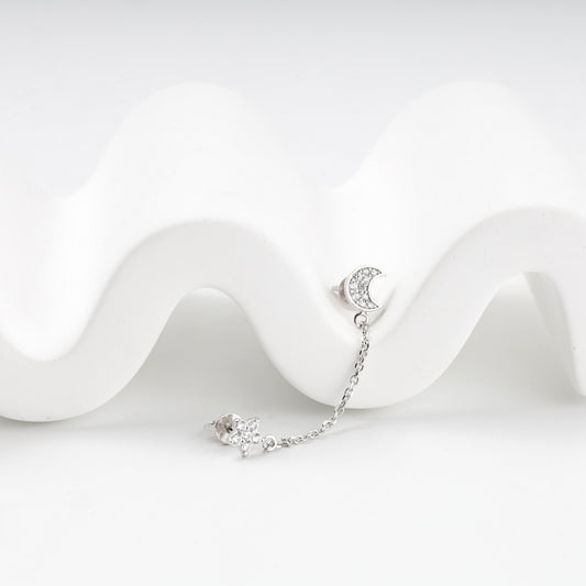 Silver 925 moon and star chain stud earrings with cubic zirconia — Kabluchka