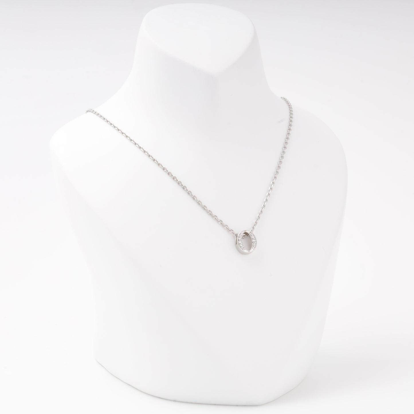 Silver 925 oval pendant with cubic zirconia on chain — Kabluchka