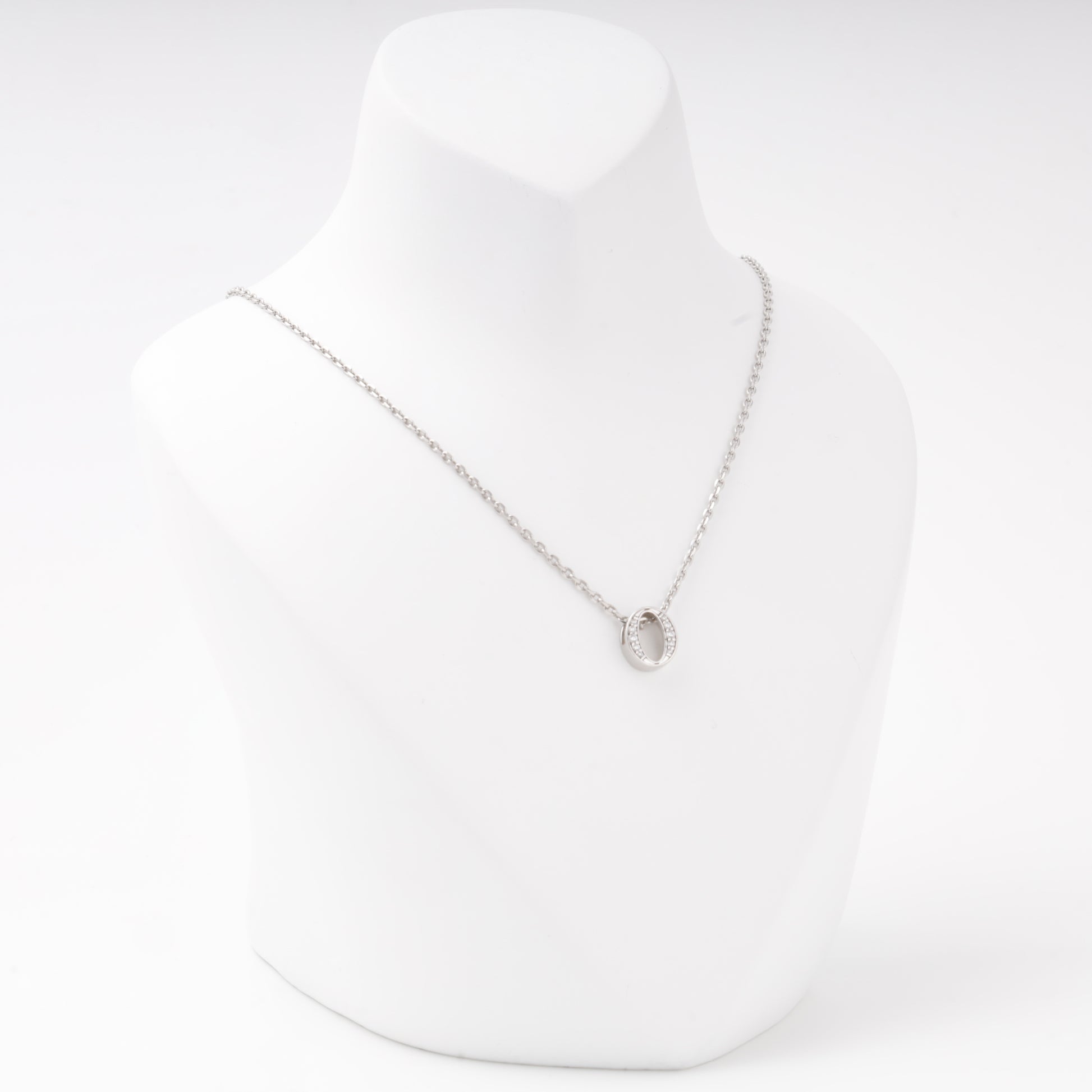 Silver 925 oval pendant with cubic zirconia on chain — Kabluchka