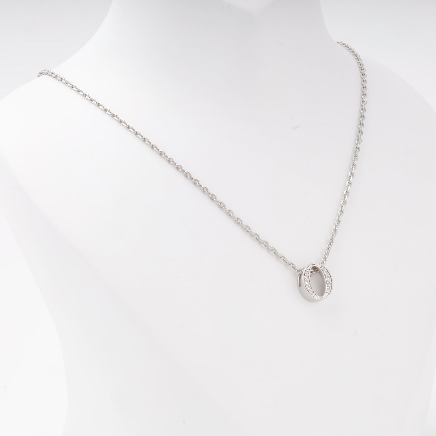 Silver 925 oval pendant on chain — Kabluchka
