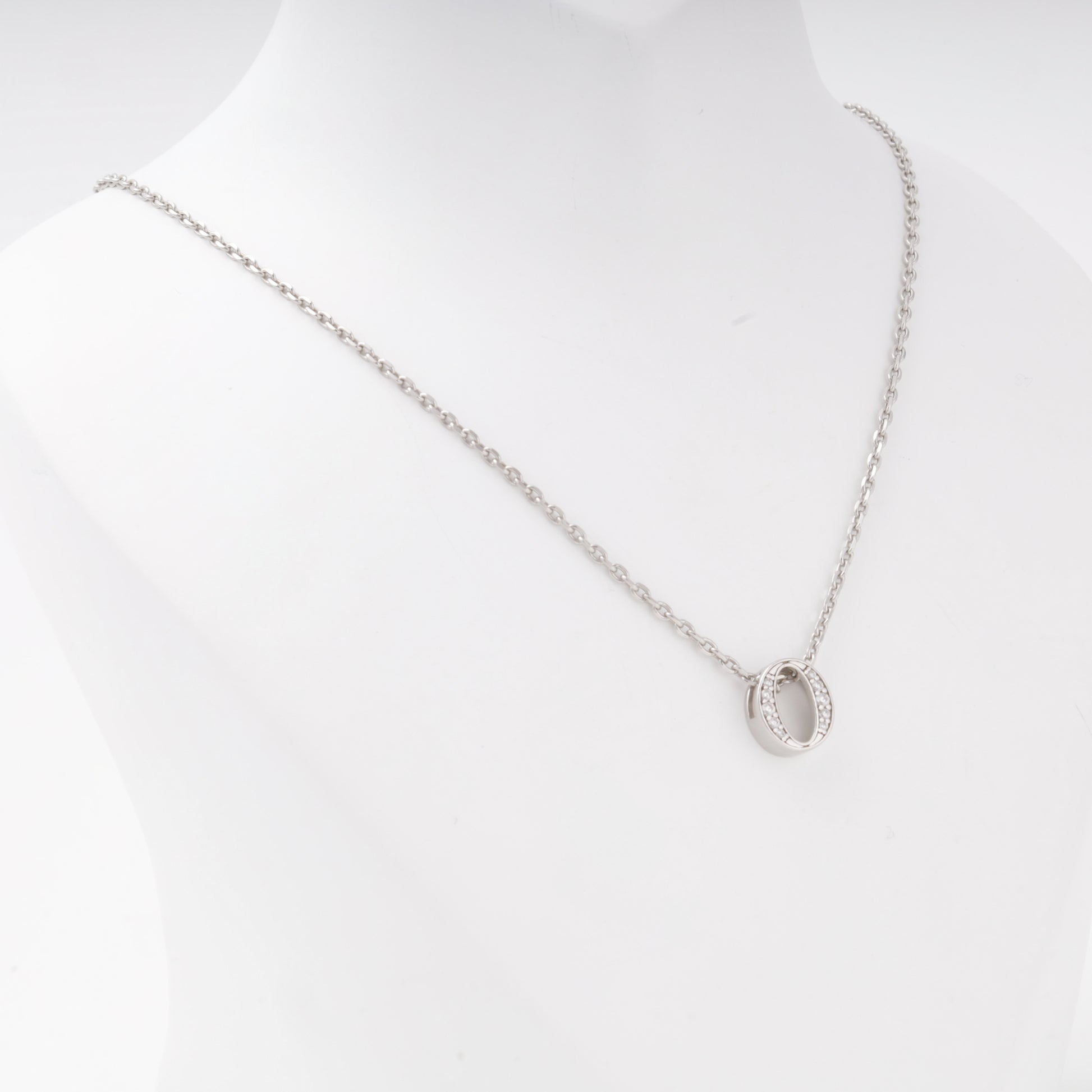 Silver 925 oval pendant on chain — Kabluchka