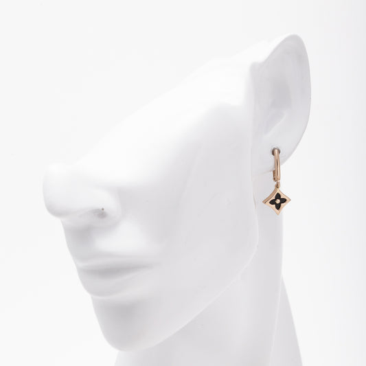 Rose gold 585 drop earrings with onyx star side view - Kabluchka