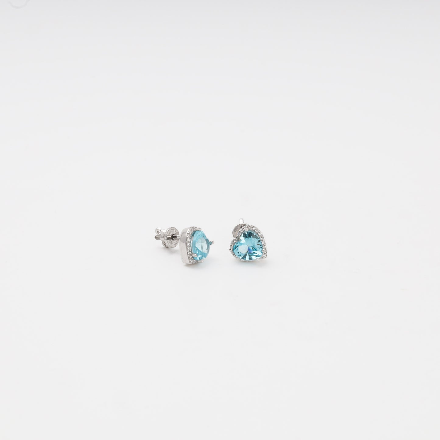 Silver 925 Blue CZ Heart Stud on ear — Kabluchka