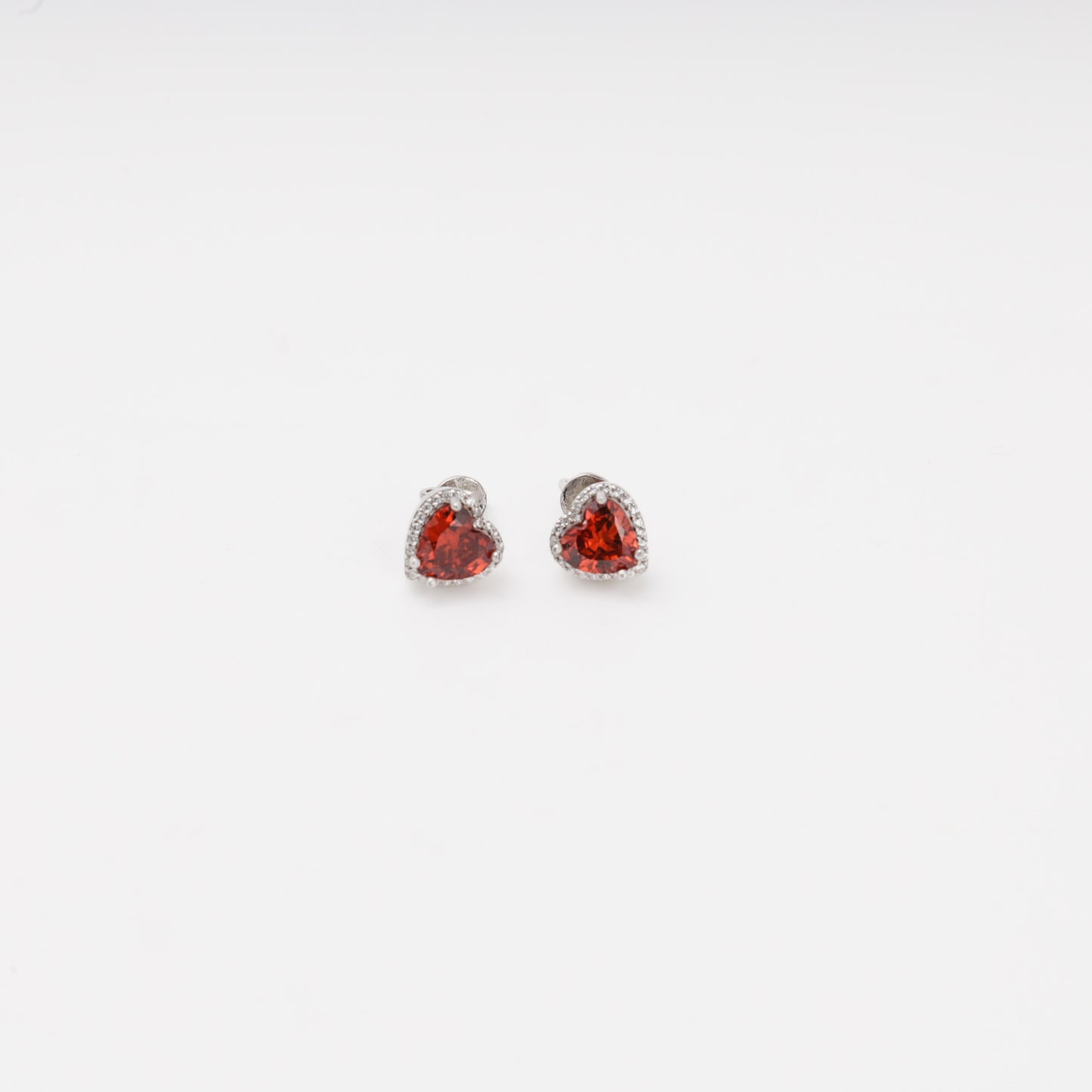 Silver 925 heart stud earrings with red cubic zirconia — Kabluchka