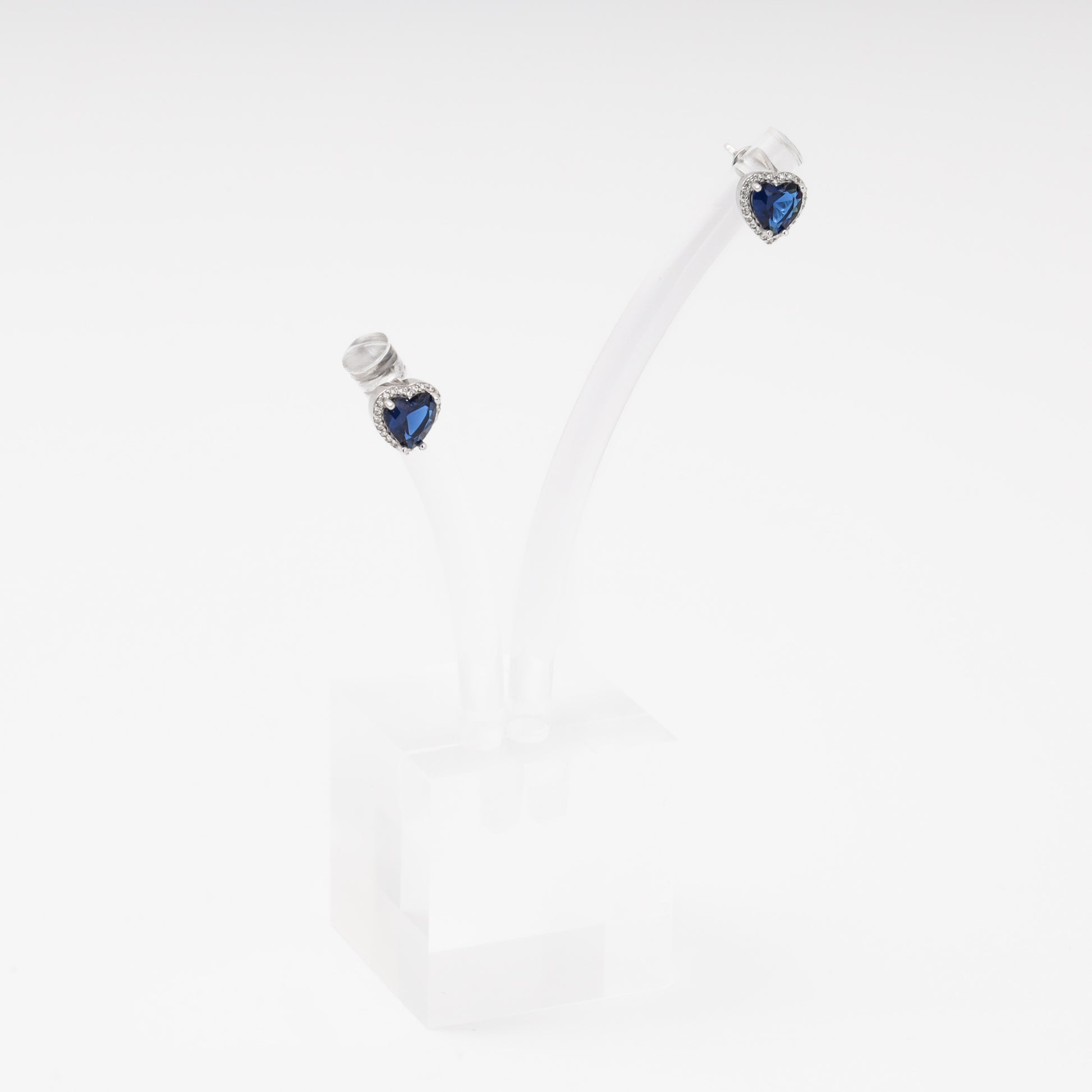 Silver 925 heart stud earrings with blue CZ halo — Kabluchka