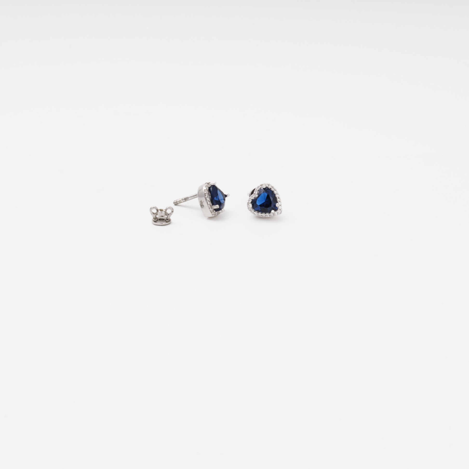 Blue heart stud earrings silver 925 detail — Kabluchka