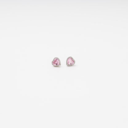 Silver 925 pink heart stud earrings close-up — Kabluchka