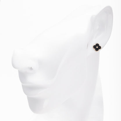 Rose gold 585 clover stud earring with black enamel on ear — Kabluchka