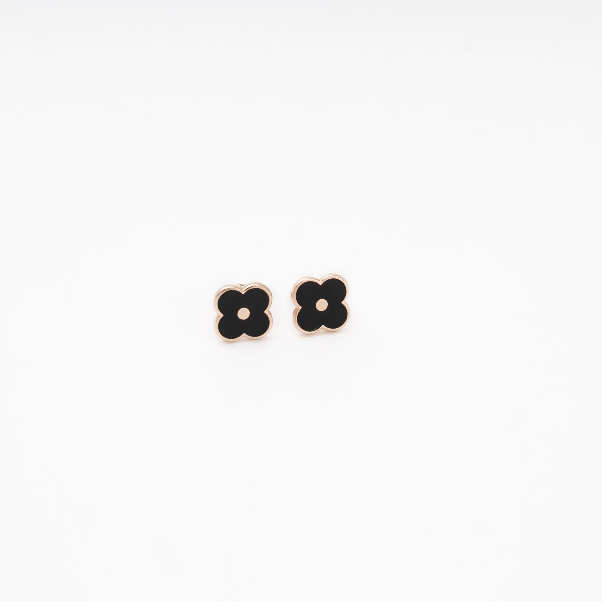 Rose gold 585 clover stud earrings with black enamel — Kabluchka