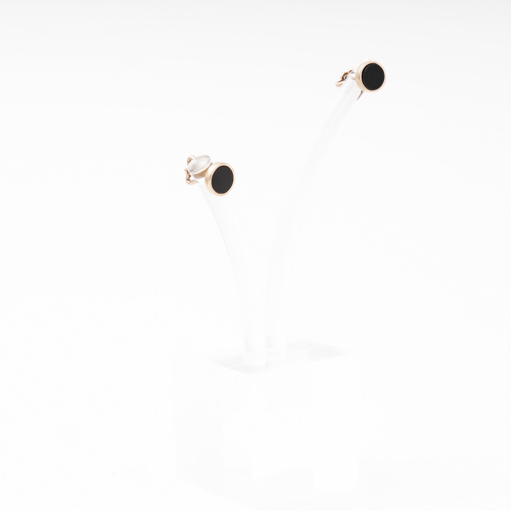 Rose Gold 585 14K Round Stud Earrings with Black Agate — Kabluchka