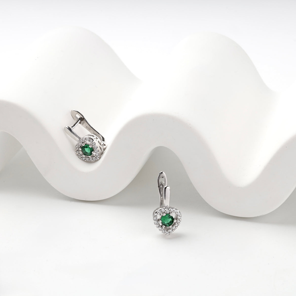 Silver 925 green and clear cubic zirconia earrings — polished detail — Kabluchka