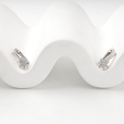 Silver 925 cubic zirconia star kids earrings — polished front detail — Kabluchka