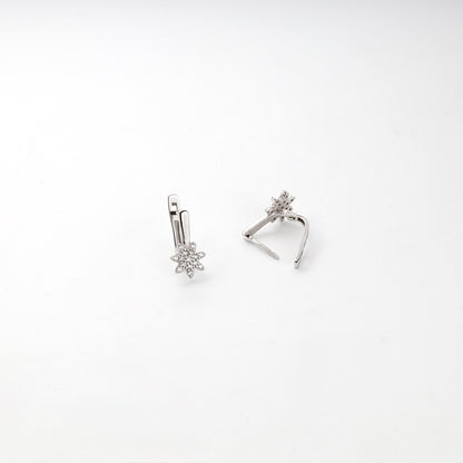 Silver 925 star kids earrings — open English lock detail — Kabluchka