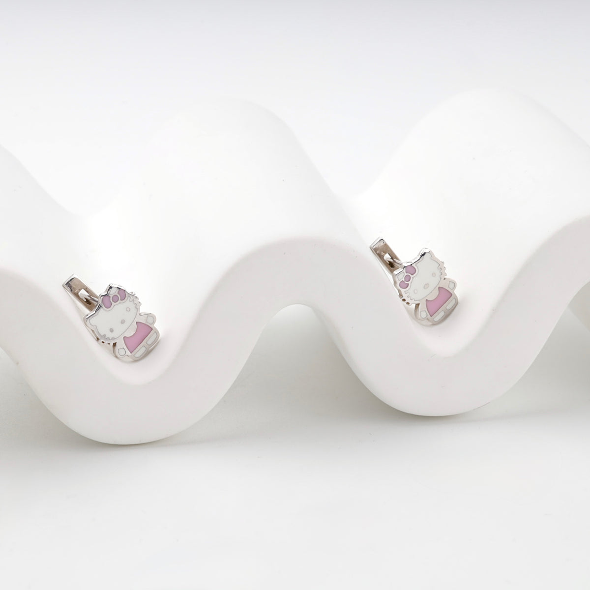 Silver 925 enamel figure earrings with English locks — Kabluchka