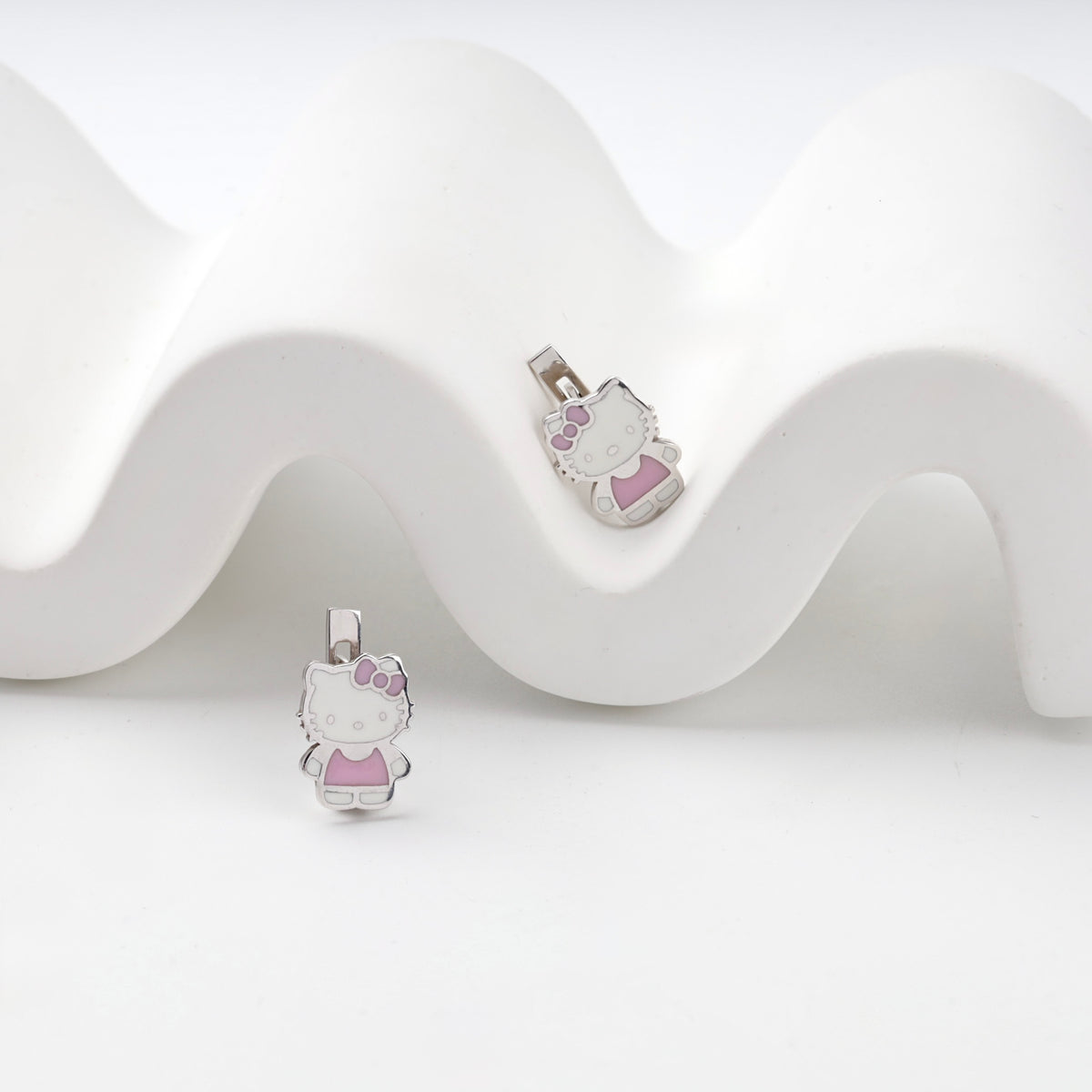 Pink and white enamel figure earrings in Silver 925 — Kabluchka