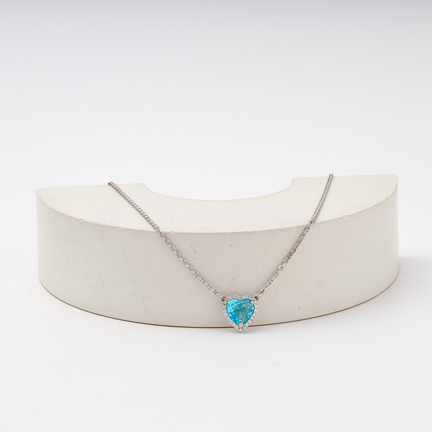 Silver 925 Blue Heart CZ Necklace on neck — Kabluchka