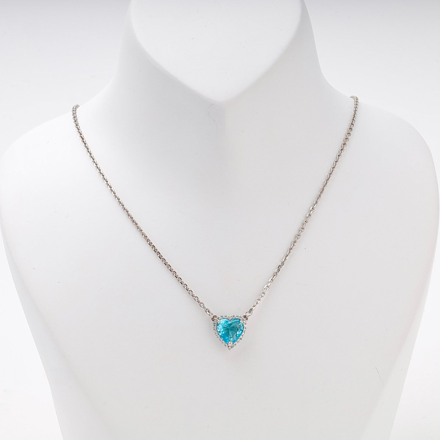 Silver 925 Blue Heart CZ Pendant Necklace flat lay — Kabluchka