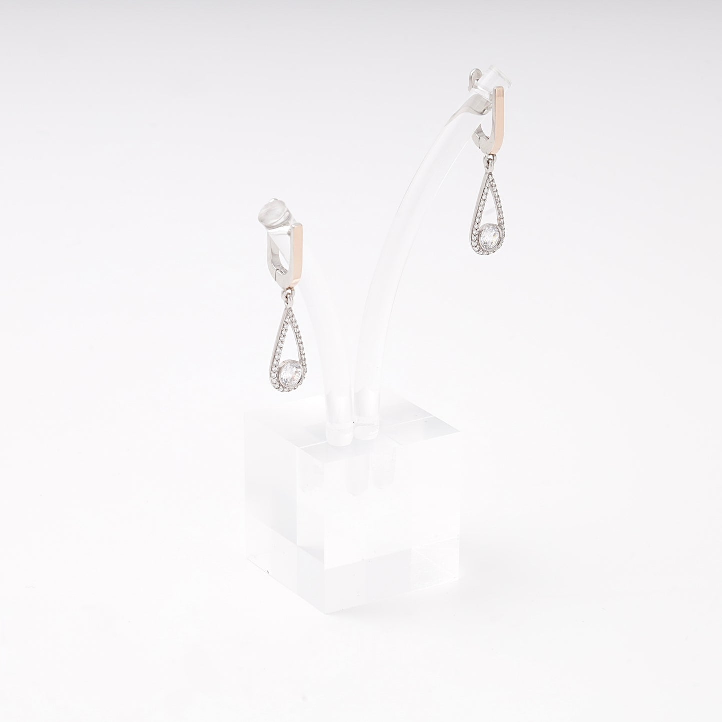 Silver 925 teardrop drop earrings with cubic zirconia — Kabluchka