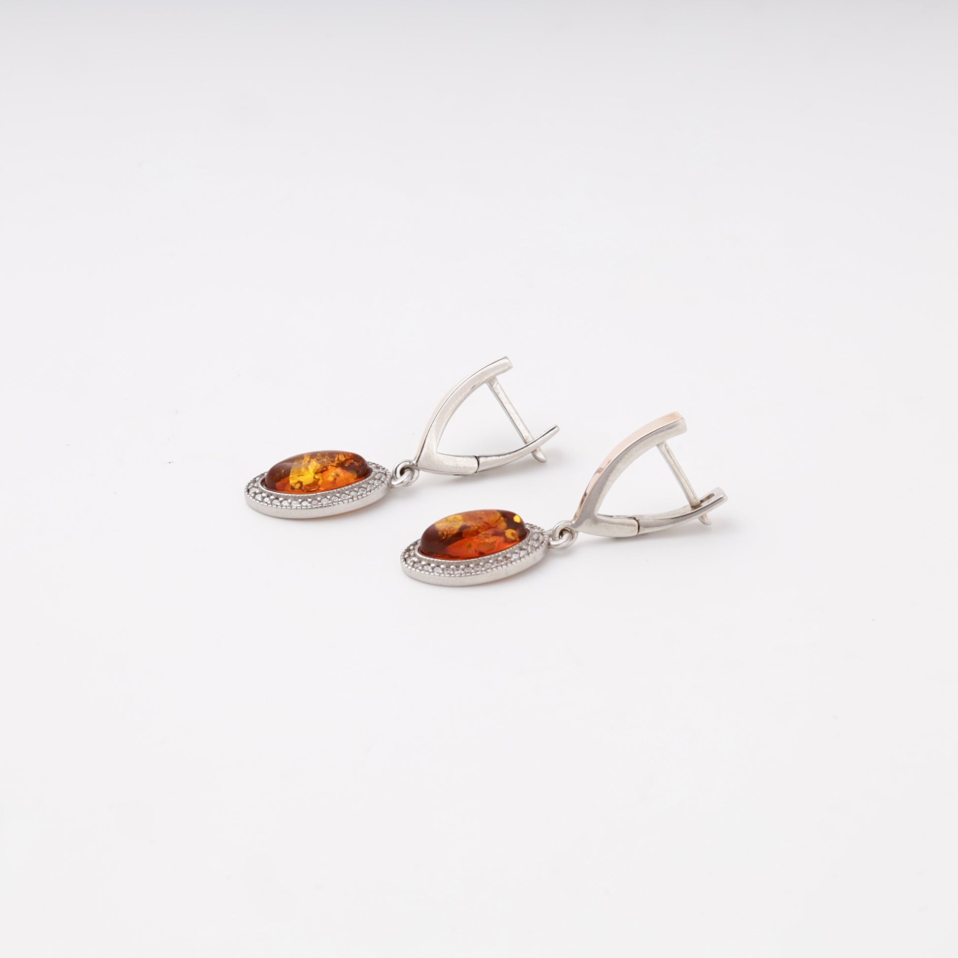 Silver 925 amber drop earrings, side view with English lock — Kabluchka